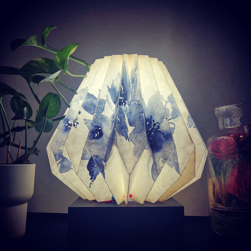 BLUE FLORAL COLLAPSIBLE ORIGAMI TABLE LAMP