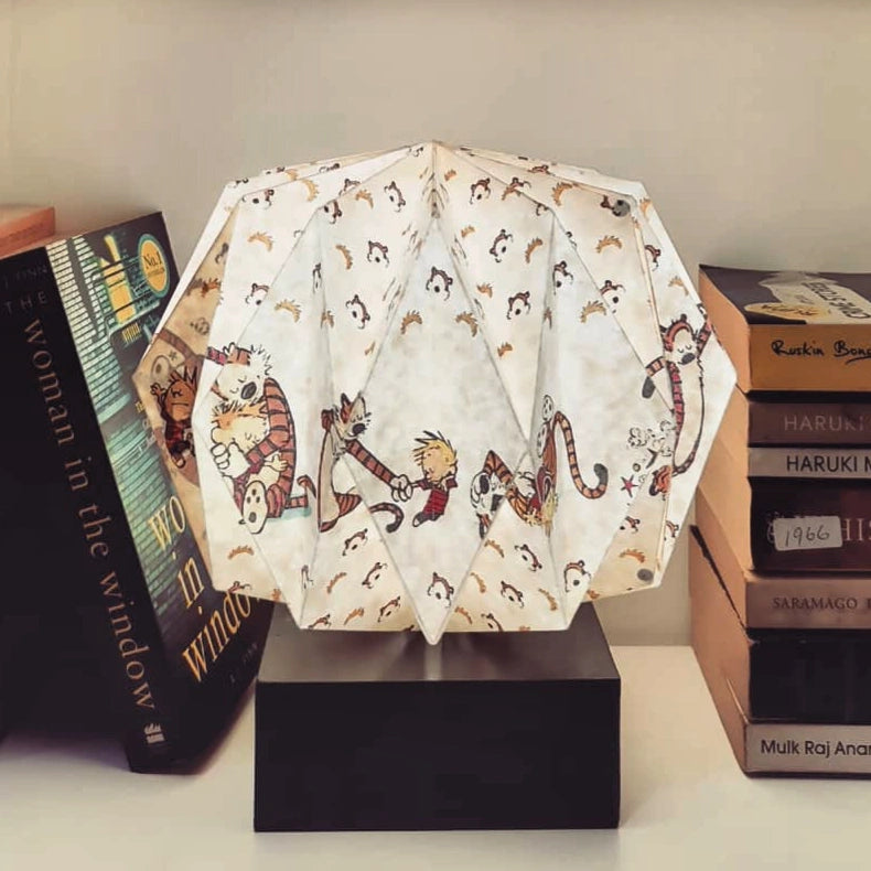 CALVIN HOBBES COLLAPSIBLE ORIGAMI TABLE LAMP