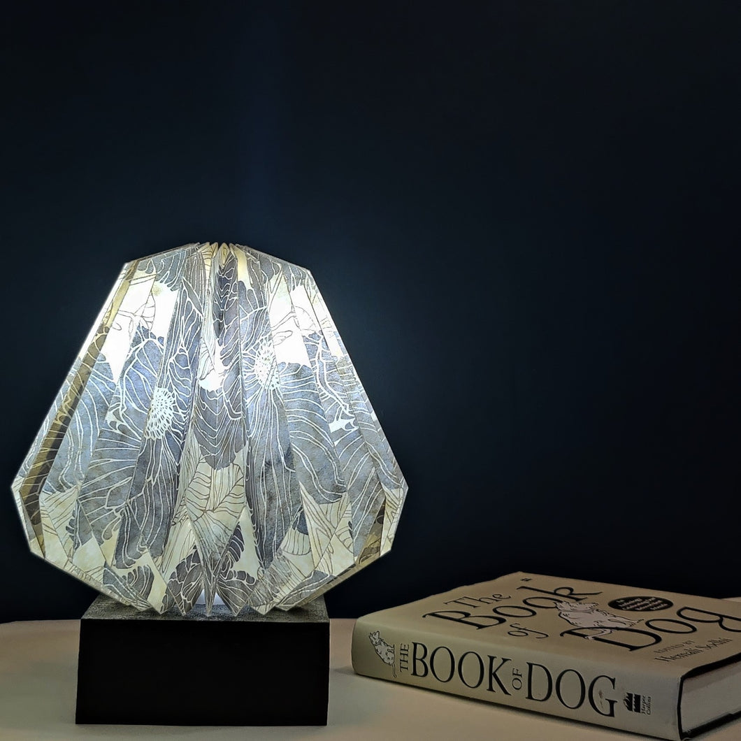 BLUE & WHITE FLORAL LINE ORIGAMI TABLE LAMP